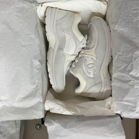 Chanel shoes - Picture 1 of 4